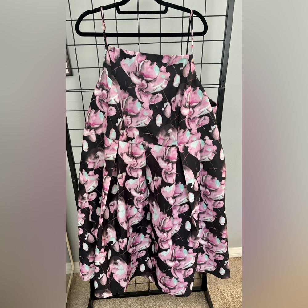 Lace & Mesh fit and flare black and floral plus size midi dress with pockets EUC